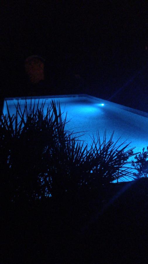 Le Bosc  La Roulotte A Jujuヴィラ エクステリア 写真